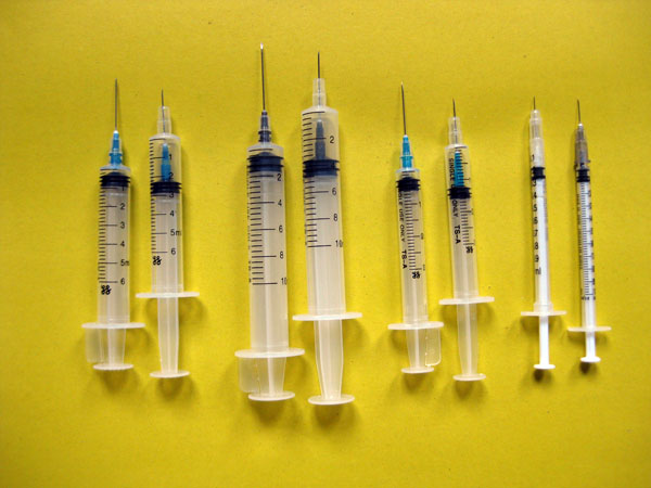D02-Safety Syringes